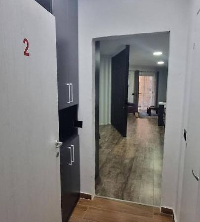 #2 Lovely Spacious 1-Bedroom Apart Tirana Esterno foto
